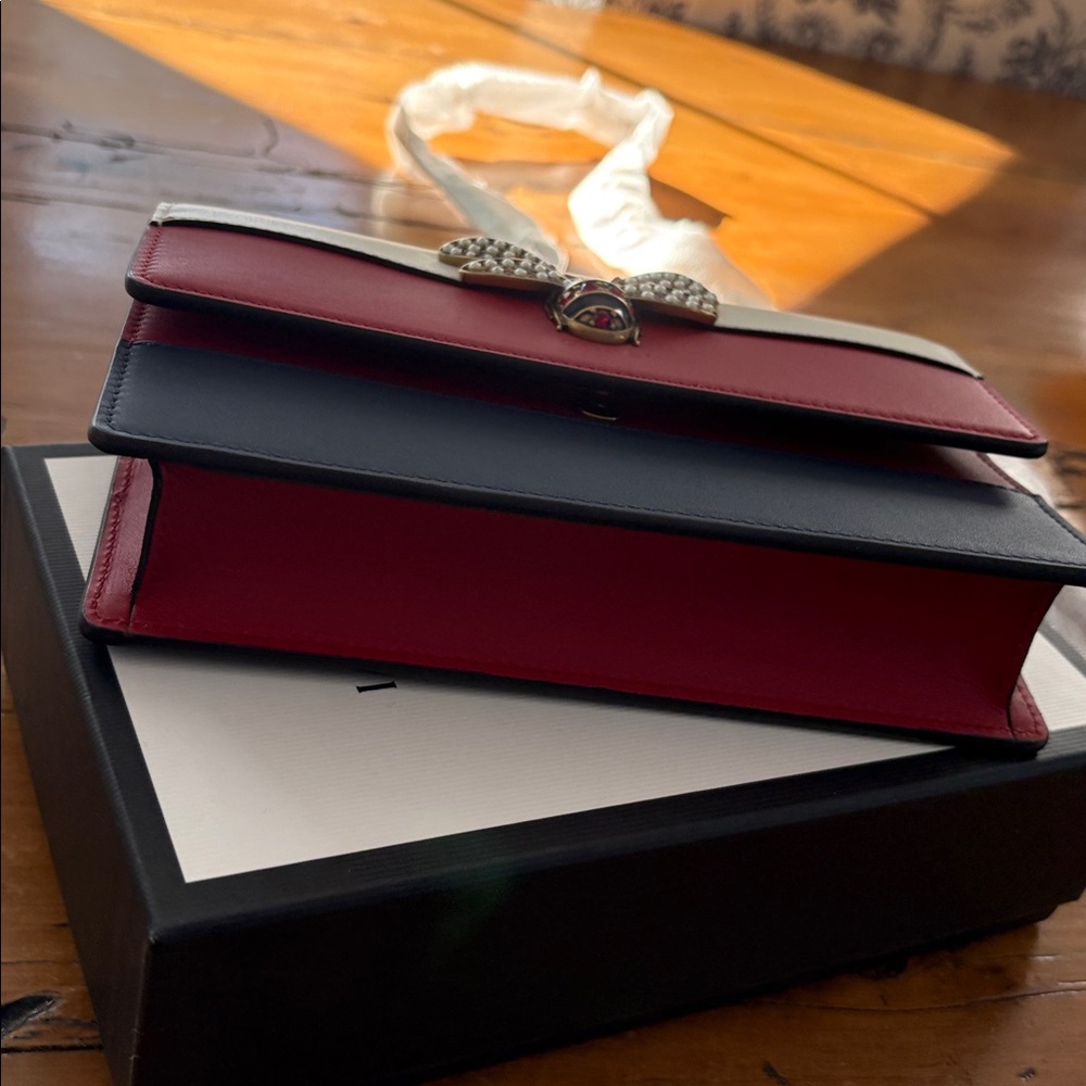 Gucci Crossbody NWT.. - Picture 5 of 11
